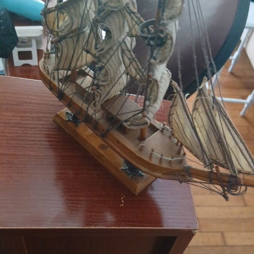 Handmade wooden ship model like new