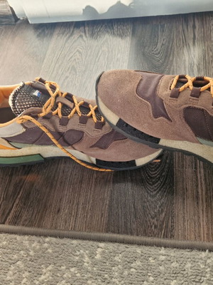 Blauer men's sports shoes like new, size 44, brown with orange and green accents