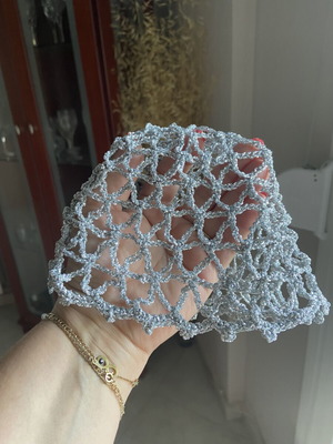 Summer hat with silver thread
