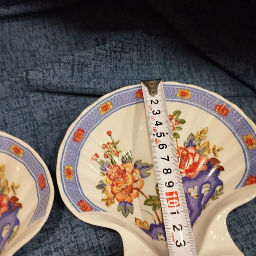 Serving plates like new, set of two pieces