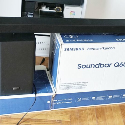 Samsung HW-Q60R Soundbar 5.1 with Wireless Subwoofer