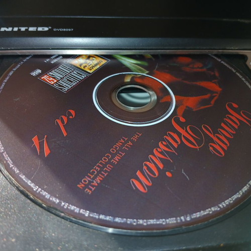 United DVD8097 multimedia player like new with CD, DVD, USB