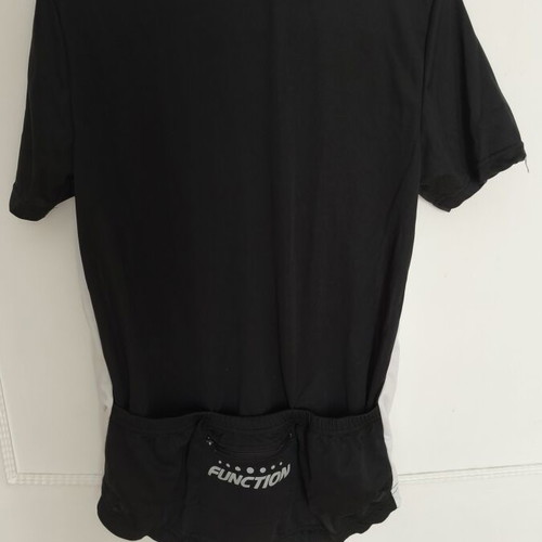 Cycling jersey new, medium size