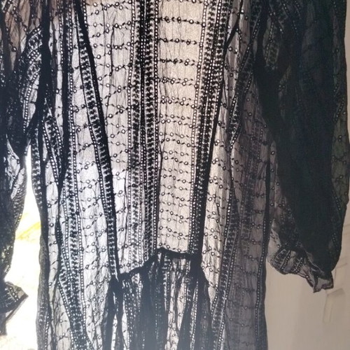 Summer blouse kaftani like new, black perforated with long sleeve