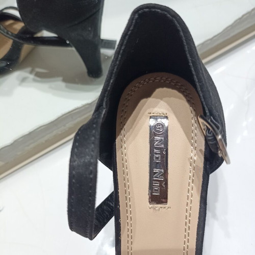 Nio Nio black evening sandals like new, size 37