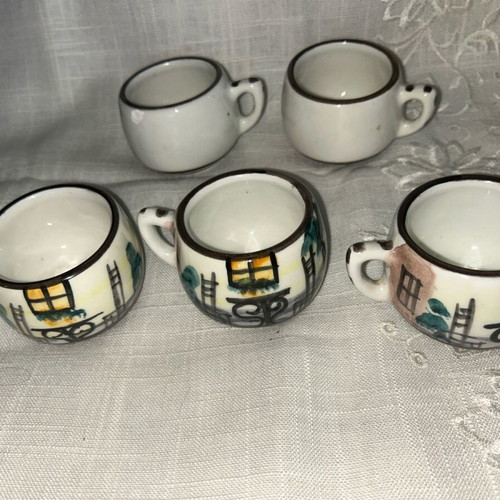 Vintage ceramic cup set of 6 like new
