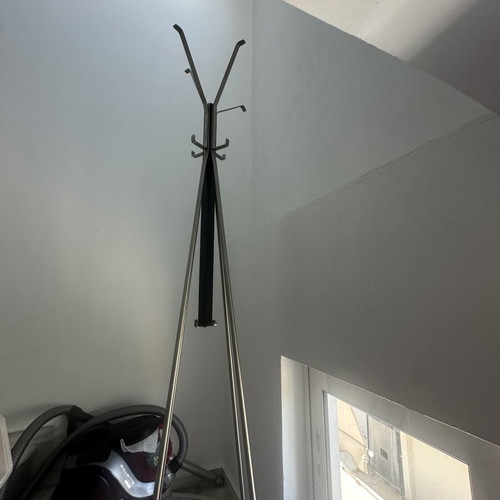 Coat rack with multiple hooks