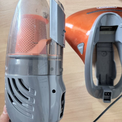 Vonhaus handheld vacuum like new with 8W UV lamp and vibration