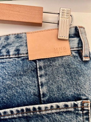 Washed τζιν Mango νούμερο 36 σαν καινούργιο, αρκετά φαρδιά μπατζάκια