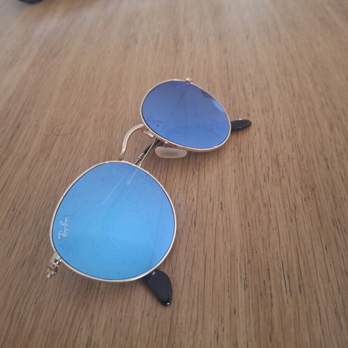 Ray Ban sunglasses like new, blue lenses