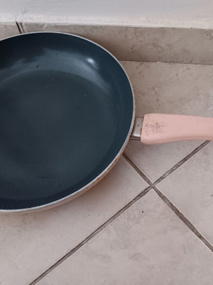 VICKO frying pan used