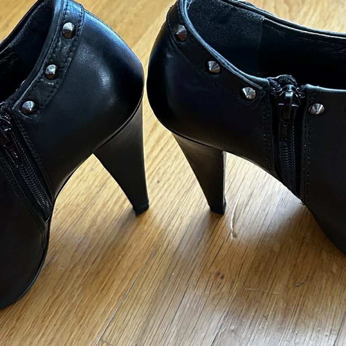 Roberto Botella leather ankle boots size 36 like new, black