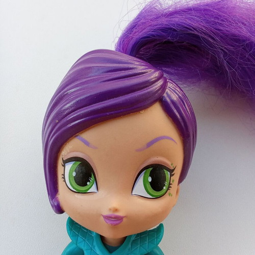 Zeta doll from Shimmer and Shine used