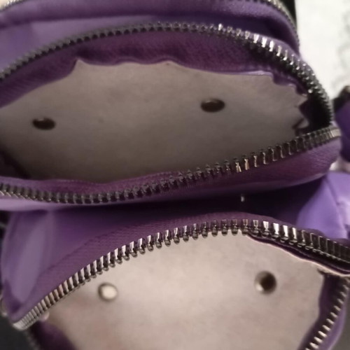 Tonny Black small purple shoulder bag like new, faux leather
