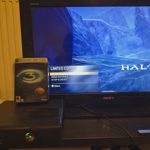 Halo 3 Limited Edition Xbox 360 used with metal case and artbook