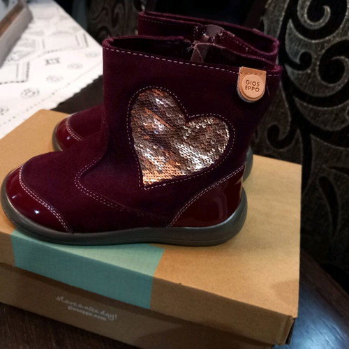 Gioseppo Boots No 24 like new, burgundy with zipper