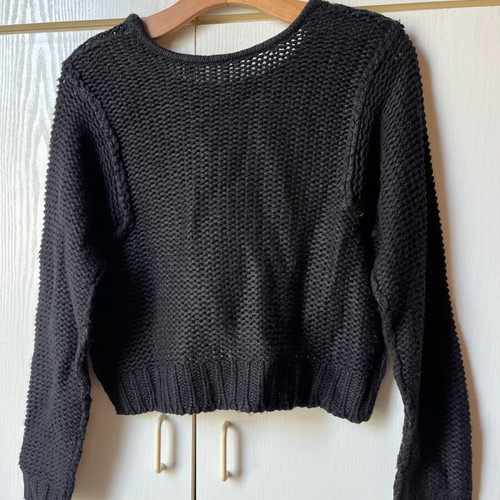Black thin pullover used, size S