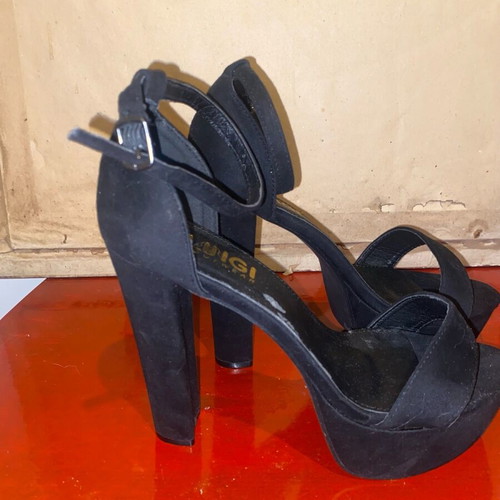 Luigi women's sandals like new, size 40, black