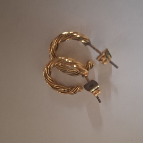 Massimo Dutti women's earrings in excellent condition, gold color
