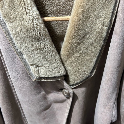 Women's mouton coat 100% genuine leather like new, beige, size L