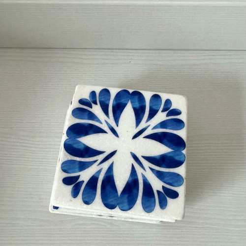 Marble coasters set of 4 with Mayolica design, new, 10x10 cm