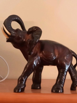 Decorative elephant like new