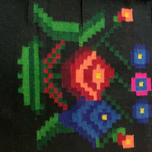 Handmade wool rug new with traditional geometric patterns
