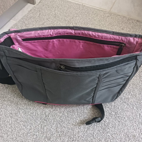 Polo messenger bag like new, gray and pink crossbody
