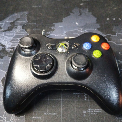 Microsoft Xbox 360 Black controller like new
