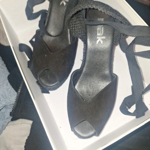 Nak platform sandals like new, size 36, black suede
