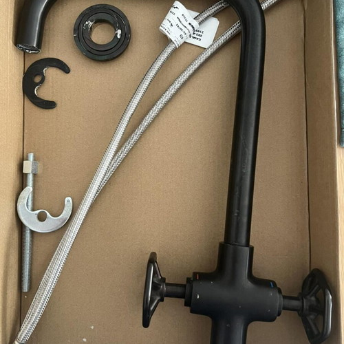 Ikea faucet like new, barely used