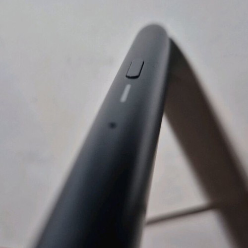 VEEV ONE device like new, black