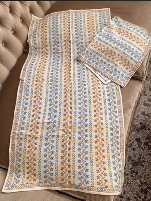 Embroidered table linen set, large 88x45 cm and small 45x31 cm