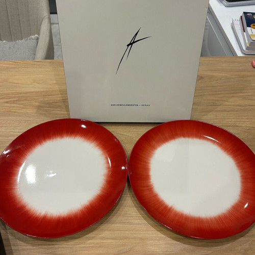 Set of 2 porcelain plates 28 cm Demeulemeester by Serax in luxury box