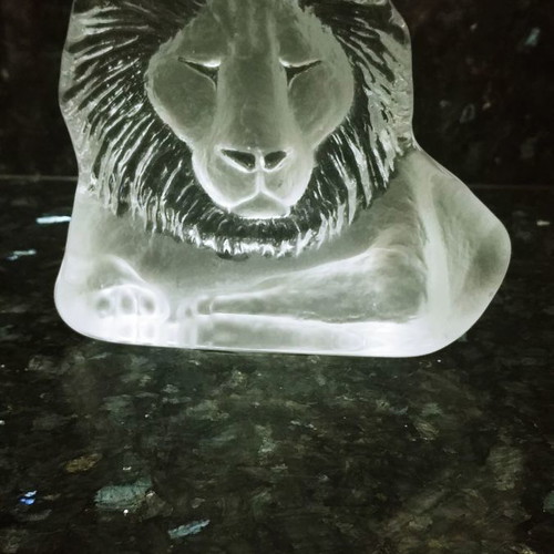 Royal Krona Mats Jonasson Sweden paperweight new, full lead crystal 70s