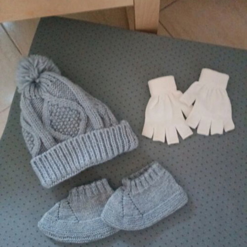 Hat gloves and slippers like new, all together