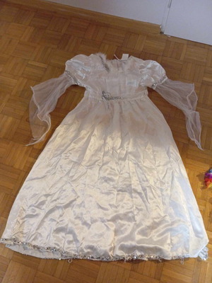 Angel carnival costume used, child size 10-12
