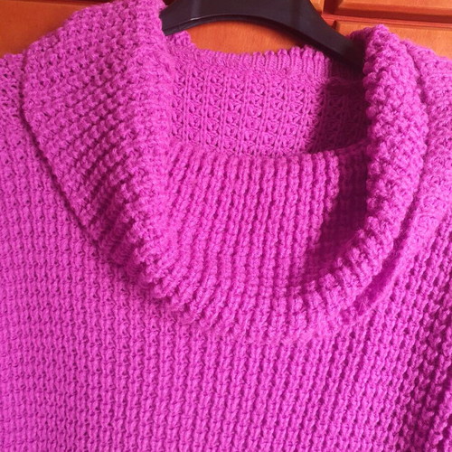 Wool sweater pink new, warm and comfortable