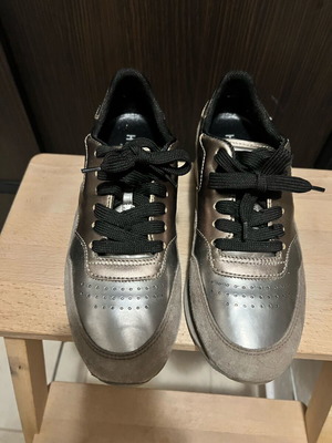 Hogan sneakers athletic like new, size 38, beige brown