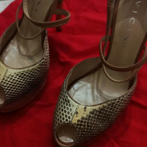 Vicini leather heels beige new, size 38