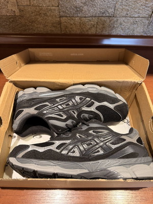 Asics Gel-NYC sneakers size 42 new, black