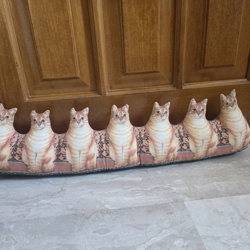 Doorstop with Cats like new, collectible art from America