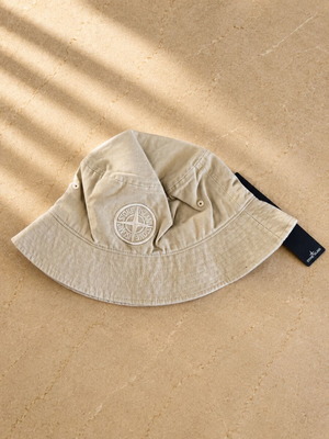 Stone Island bucket hat new, beige