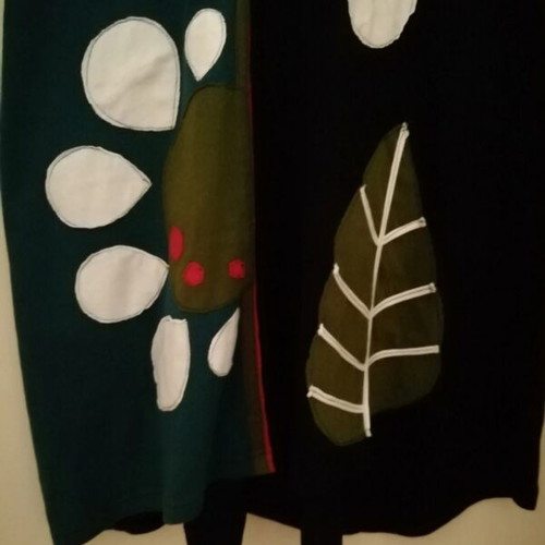 Platinum dress with appliqué designs like new, colorful