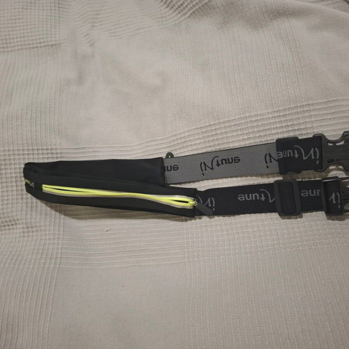 In Tune Waist Belt Bag like new for Sports Activities