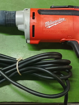 Ηλεκτρικό κατσαβίδι γυψοσανίδας Milwaukee DWSE 4000Q 725 Watt καινούργιο