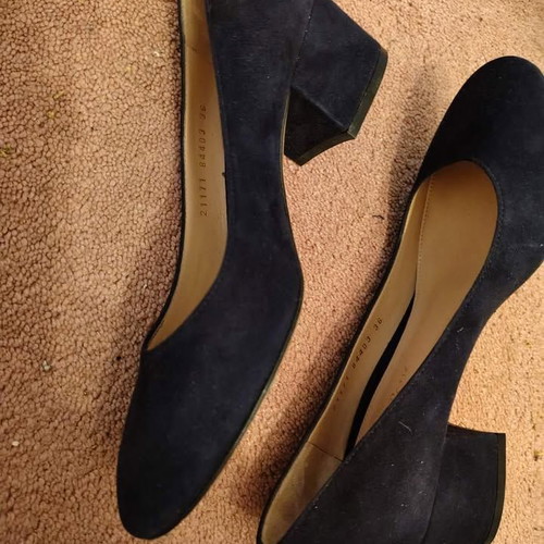 Gianvito Rossi pumps like new, blue suede, size 36