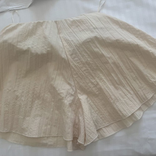 Cori high-waisted shorts like new, beige, airy viscose