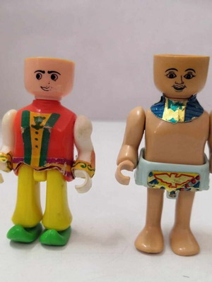 Lego figures used with missing parts