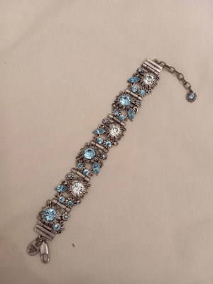 Dyrberg.Kern bracelet with blue crystals